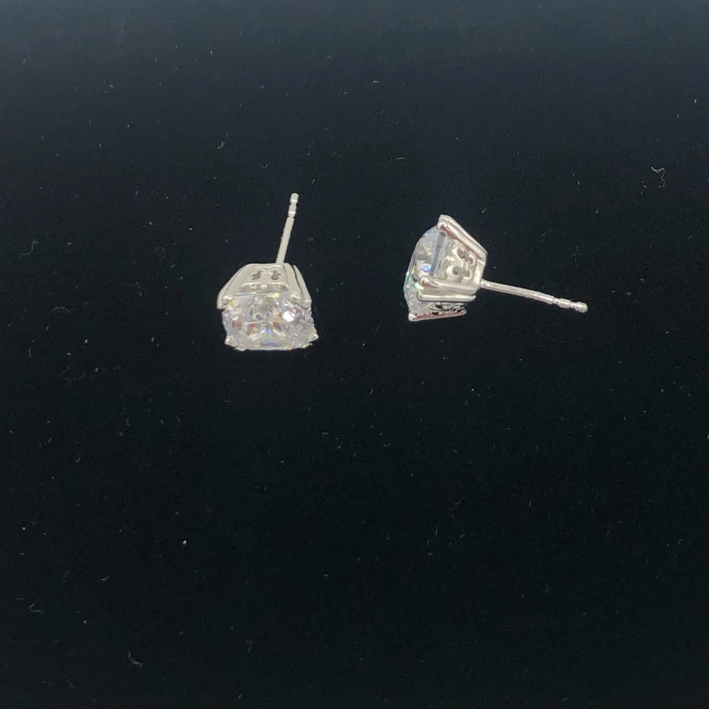 14k 1.5ct Cushion Cut Earrings - Picture 6 of 11